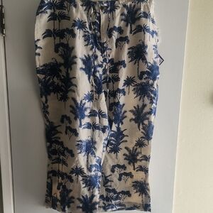 Cream and Blue 3/4 Pants with Relaxed Fit